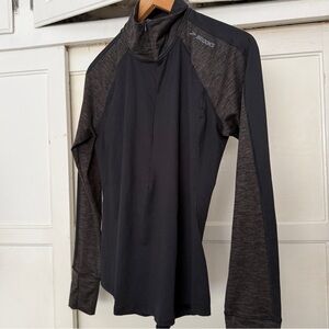 Brooks Men's Black and Dark Gray Lightweight Jacket